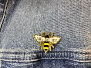Значок "SAVE the BEES" - "Врятуйте Бджіл"